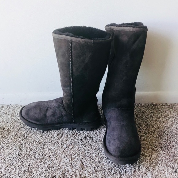 UGG Brown Boots Size 9 - Picture 5 of 8